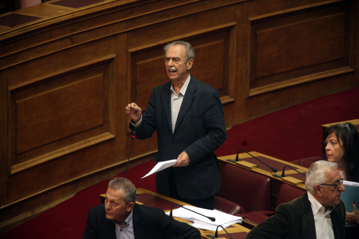 Σπύρος Χαλβατζής, ΚΚΕ