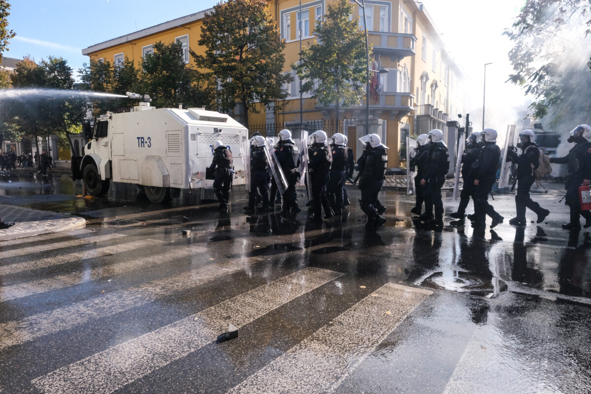 ΑΛΒΑΝΙΑ-ΓΙΑ 12η ΜΕΡΑ ΣΥΝΕΧΙΖΟΝΤΑΙ ΟΙ ΑΝΤΙΚΥΒΕΡΝΗΤΙΚΕΣ ΔΙΑΔΗΛΩΣΕΙΣ ΚΑΙ ΤΑ ΕΠΕΙΣΟΔΙΑ ΣΤΑ ΤΙΡΑΝΑ (ΑΝΤΩΝΗΣ ΖΟΥΡΙΔΑΚΗΣ/EUROKINISSI)